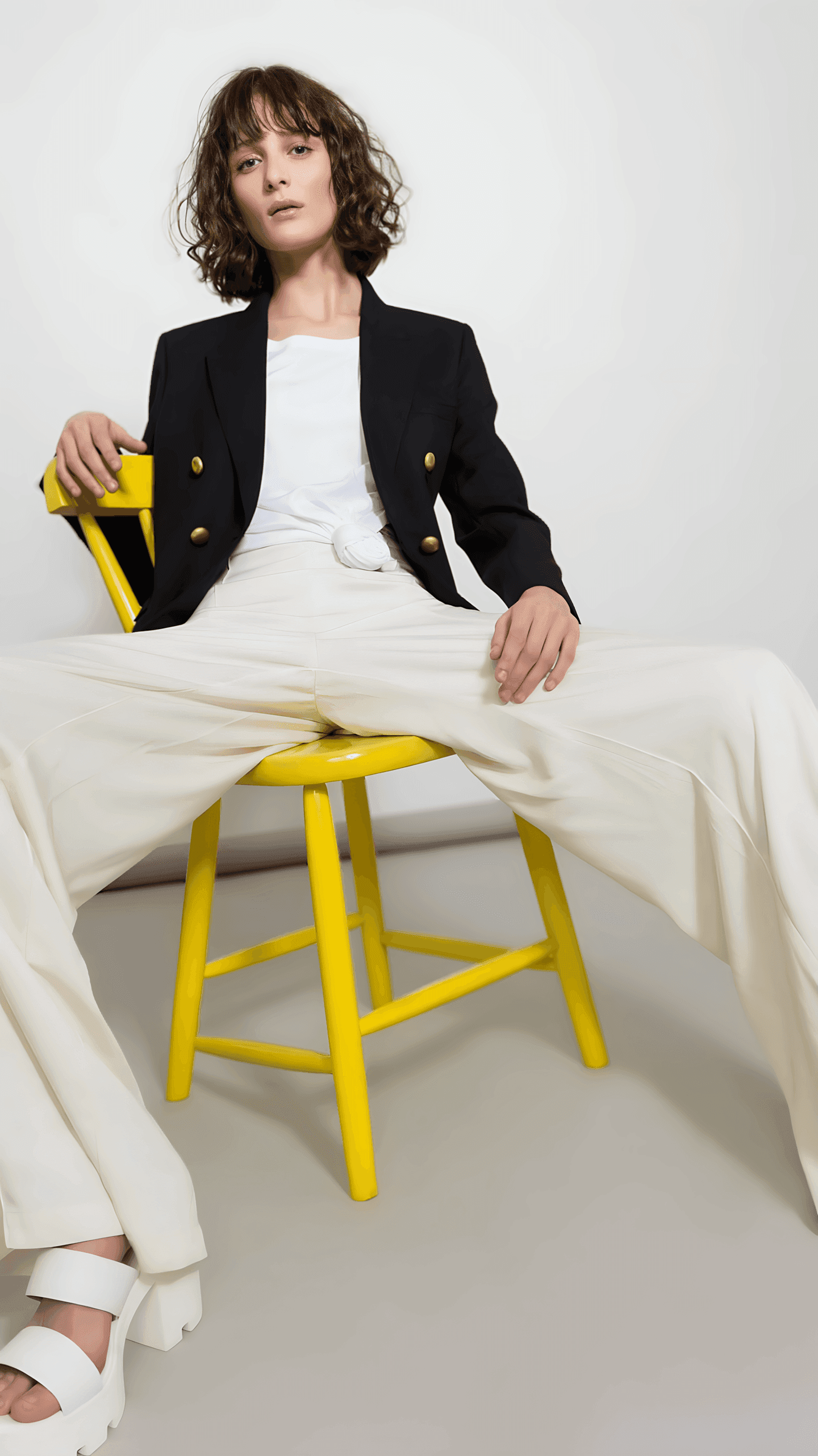 EDITORIAL 4